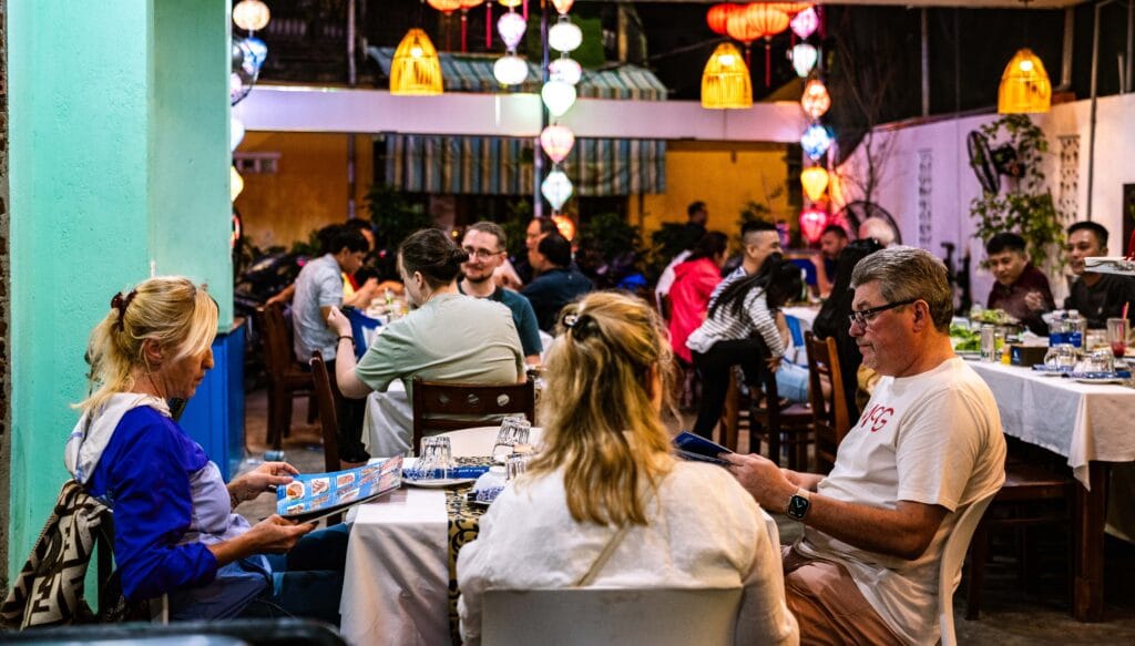 white-sail-hoi-an-old-town-guest-moments-5